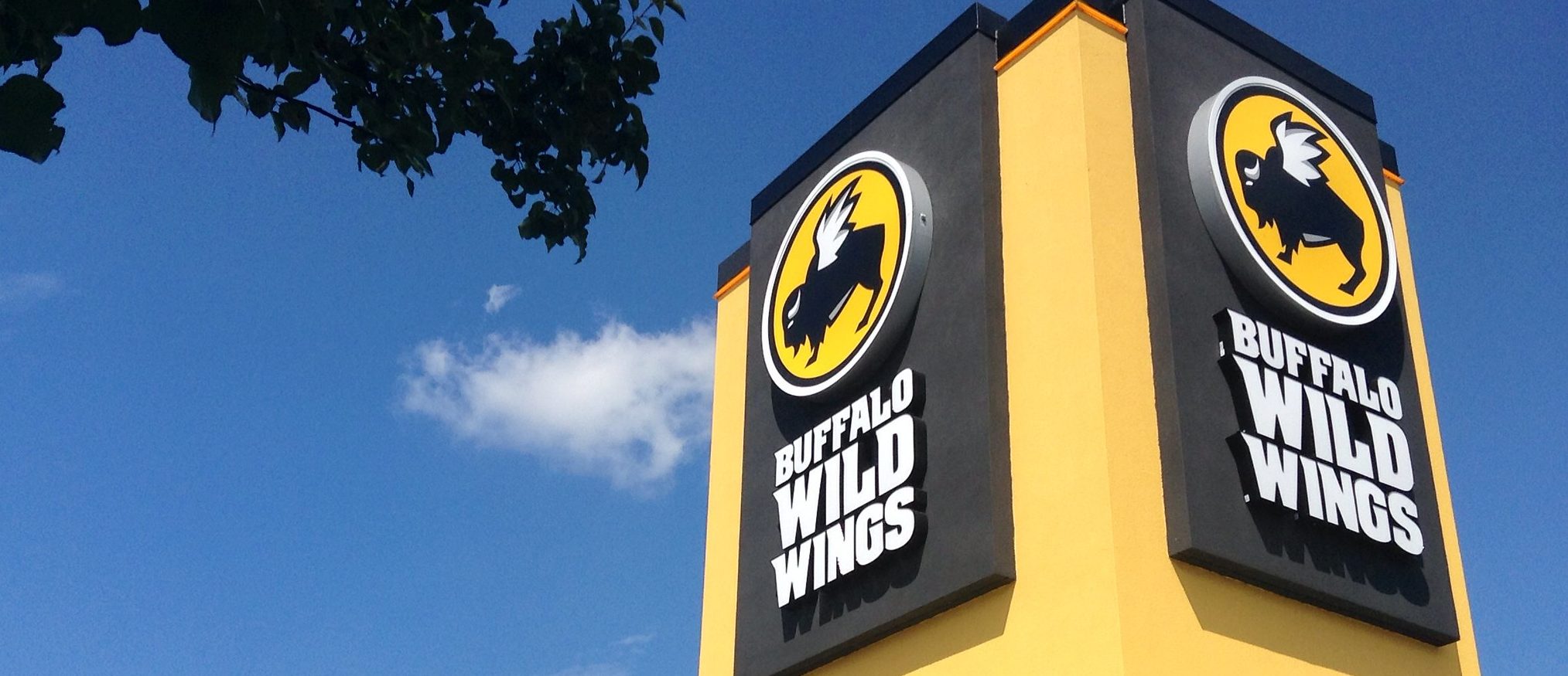 Buffalo Wild Wings storefront